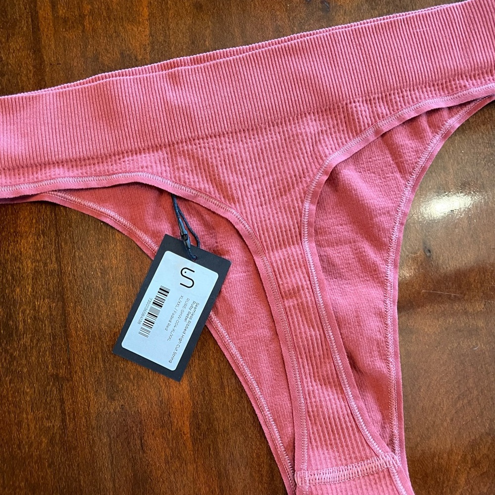 Understatement Ribbed Seamless High Cut String Panty - Picture 3 of 6